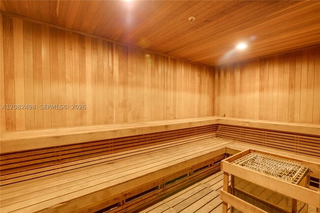 Building Photo - 3001 S Ocean Dr