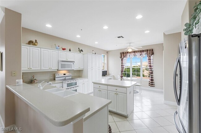 Building Photo - 9131 Southmont Cove