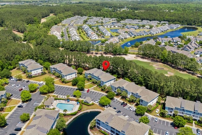 Building Photo - “Snowbird & Mid-Term Rental – 2BR Barefoot...