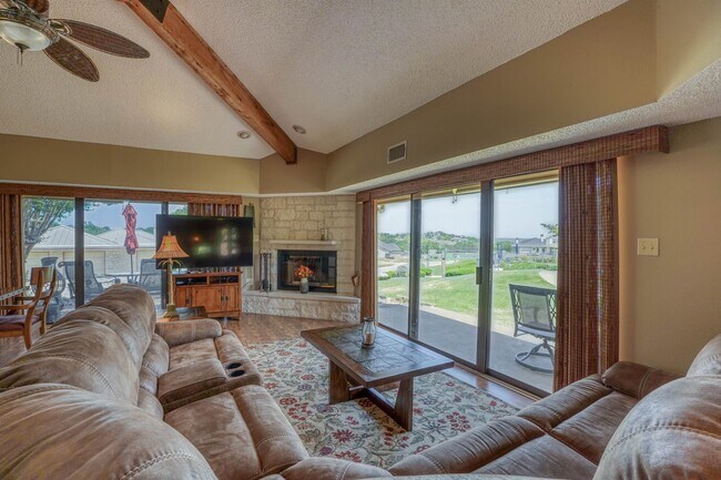Building Photo - 1406 Broken Hills Dr