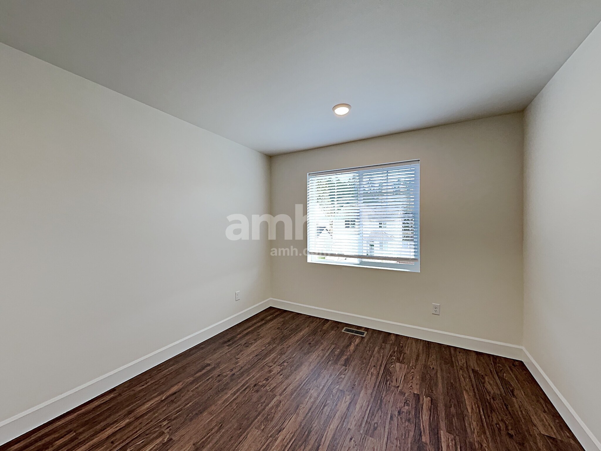 Building Photo - 12432 83rd Ave E