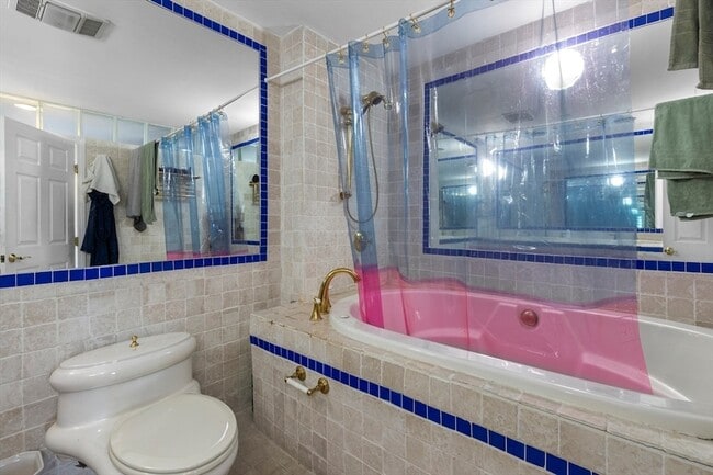 Building Photo - 241 Perkins St