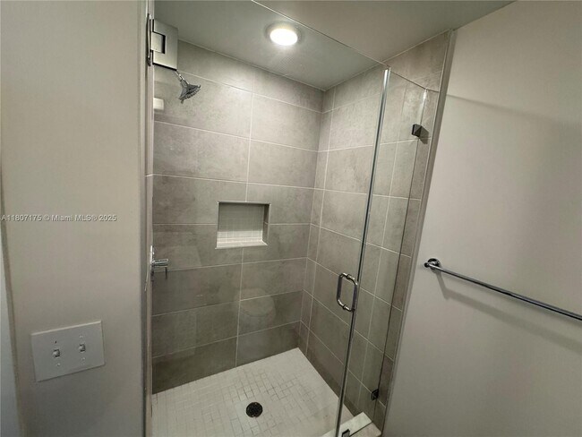 Building Photo - 2500 SW 22nd Terrace