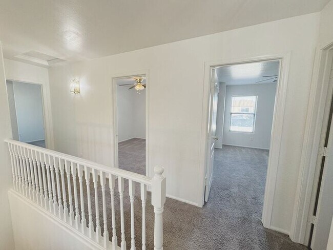 Building Photo - 4 BED, 2.5 BATH HOME IN CIRCLE CROSS RANCH SAN TAN VALLEY, AZ