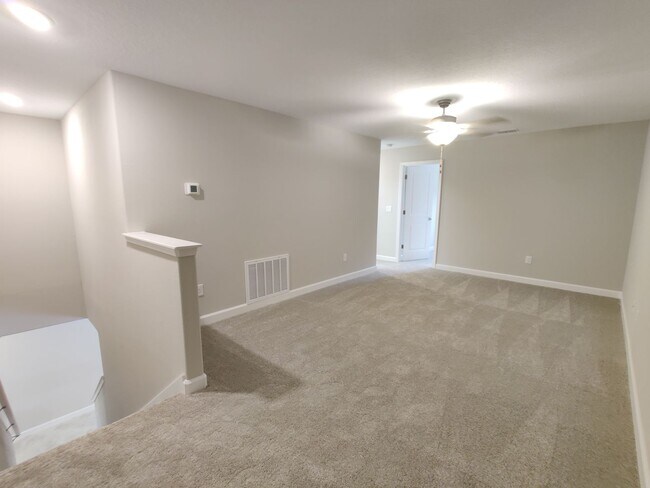 Building Photo - 1290 White Fox Run