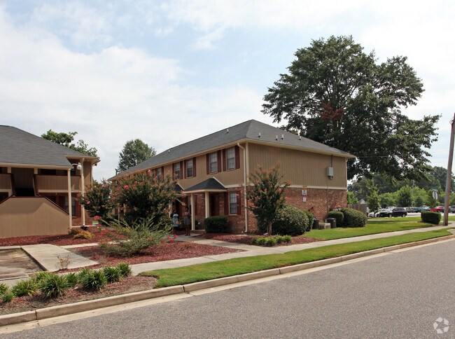 Building Photo - Paine Villas