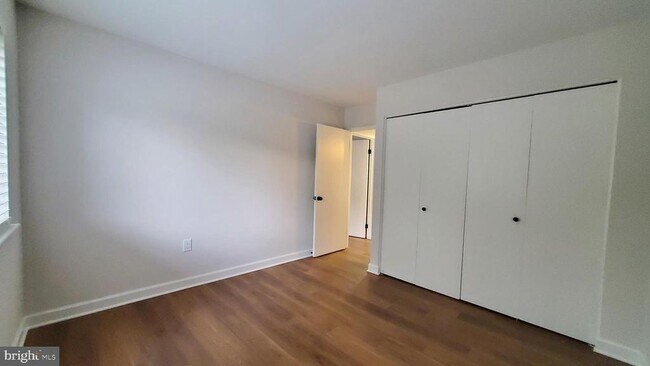 Building Photo - 5039 Green Mountain Cir