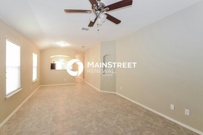 Building Photo - 3 Bedroom Pet-Friendly Home in Converse, TX with Main Street Renewal
