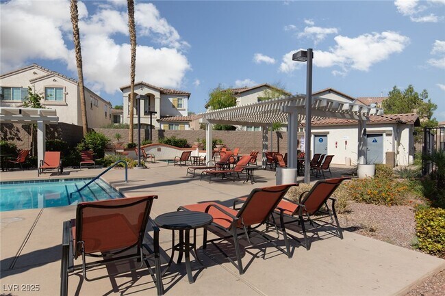 Building Photo - 61 Jasmine Point St