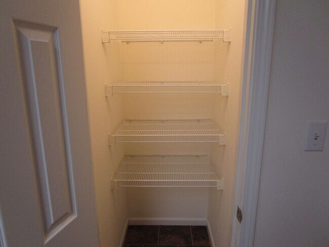 Building Photo - 1619-1621-1621 Juniper Dr