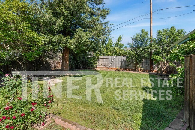 Building Photo - 6138 Cherrelyn Way