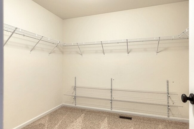 Building Photo - 6016 Blake Thomas Dr