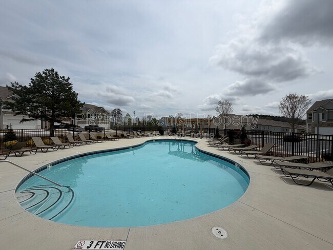 Building Photo - 42 Rustin Rdg