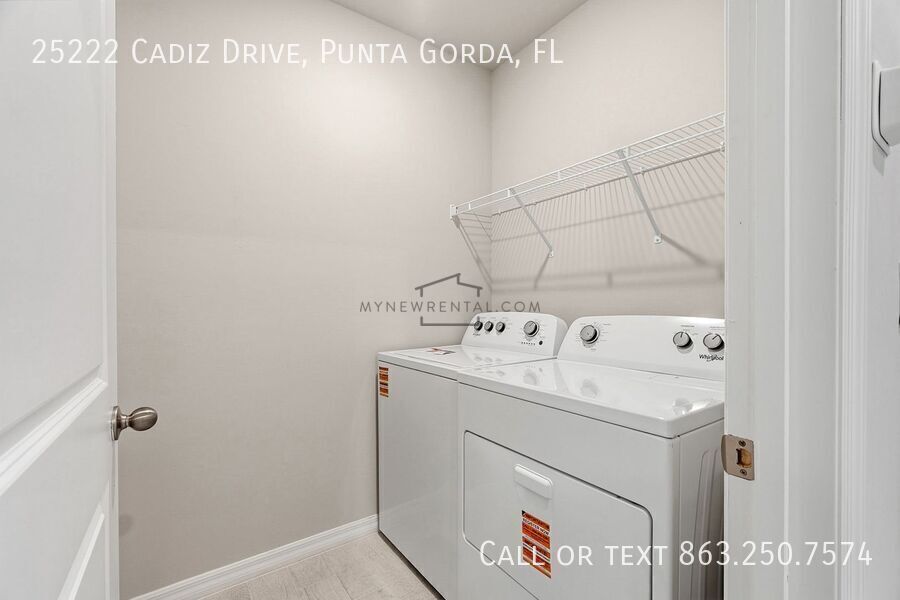 Building Photo - 25222 Cadiz Dr