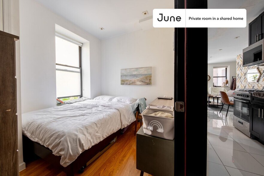 Building Photo - Room in Shared 3 bed/2 bath home
