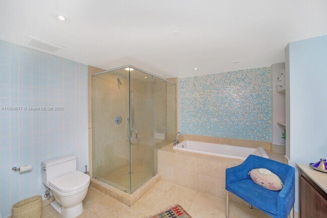 Building Photo - 465 Brickell Ave