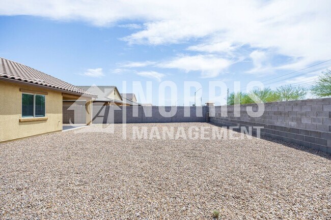 Building Photo - Very Nice Home in a Great Location