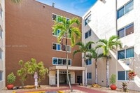Building Photo - 6950 Miami Gardens Dr
