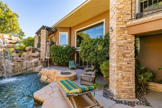 Building Photo - 549 Regents Gate Dr