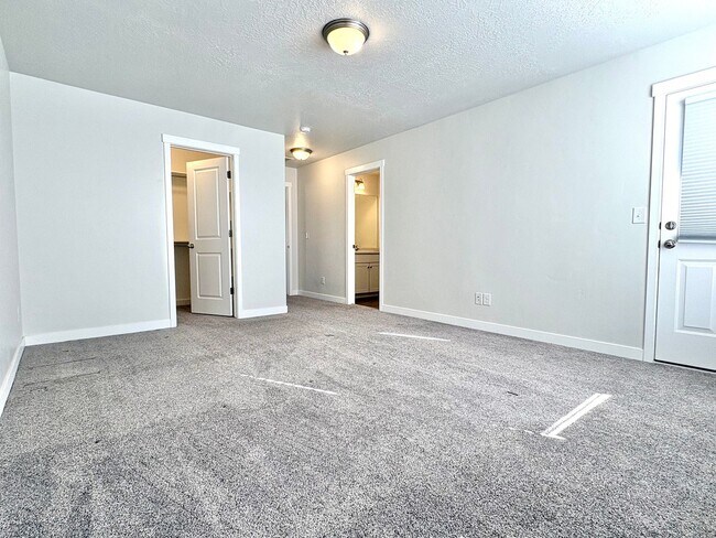 Building Photo - Clean, Cozy & Convenient — West Jordan 2-Bedroom Home