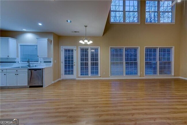 Building Photo - 1429 Oglethorpe Dr