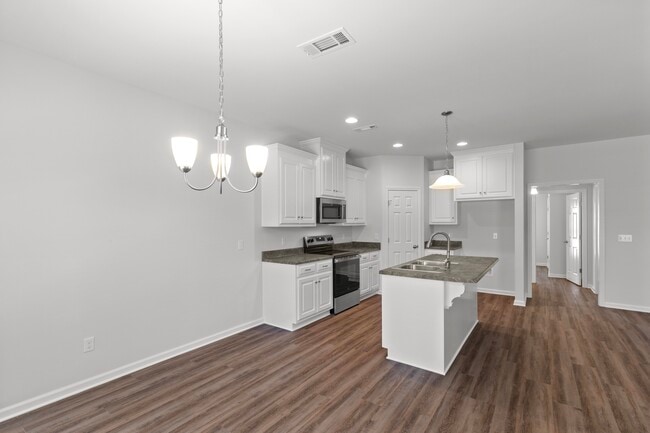 Building Photo - 600 Chapelwood Dr