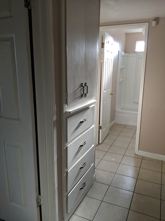 Building Photo - 1533 Jackellen Ln