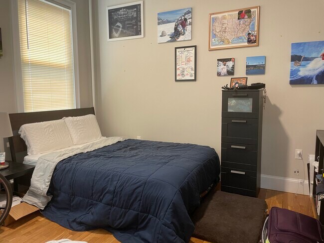 Building Photo - 60 Foster St