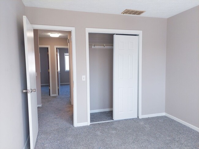 Building Photo - 205-207 Lincoln St