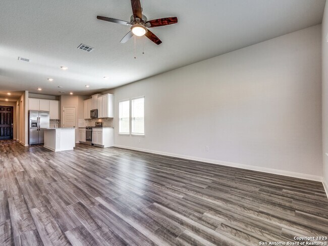 Building Photo - 25853 Posey Dr