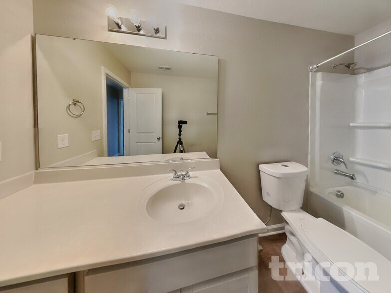 Building Photo - 3710 Shepway Loop