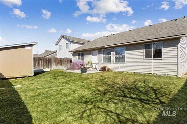 Building Photo - 3 Bedroom 2 Bath Single Level Blackhawk Subdivision