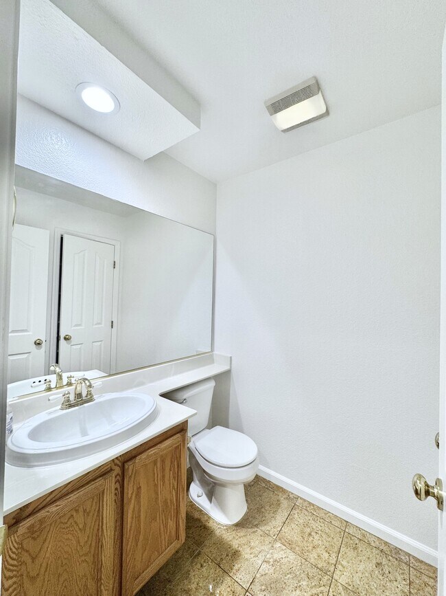 Building Photo - 4378 Conejo Dr