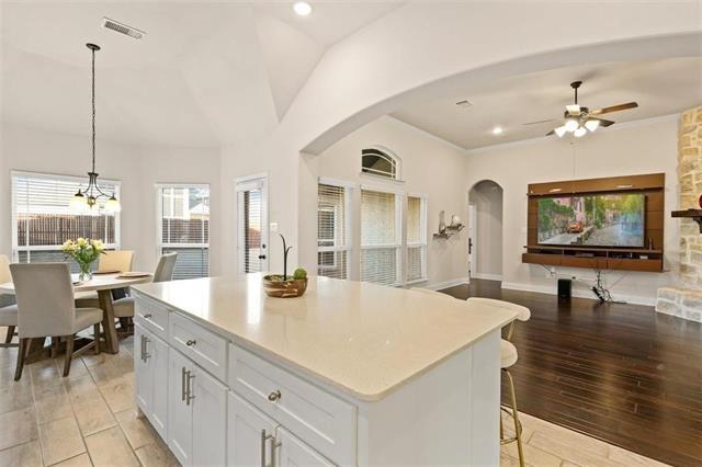 Building Photo - 1313 Baynes Dr