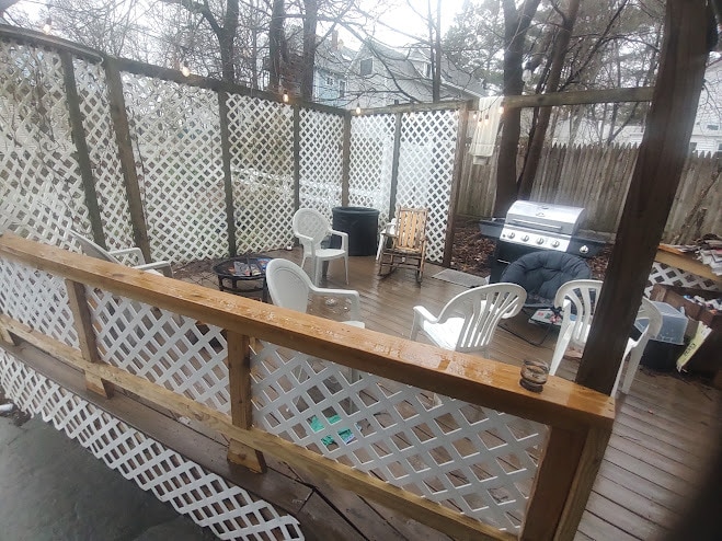 Building Photo - 33 Charles St