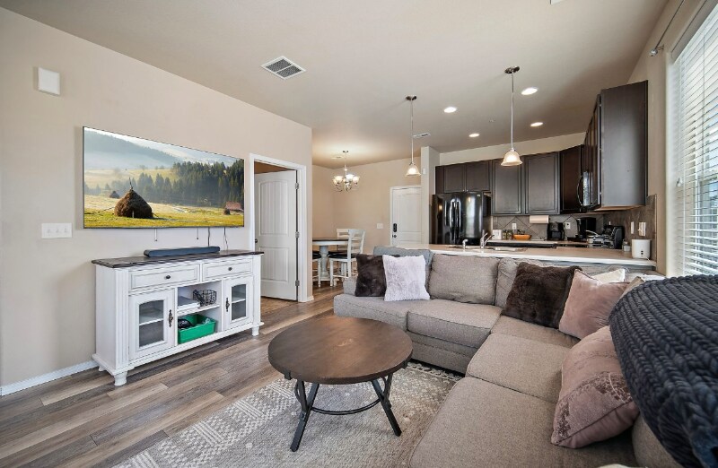 Building Photo - 2404 Obsidian Forest View