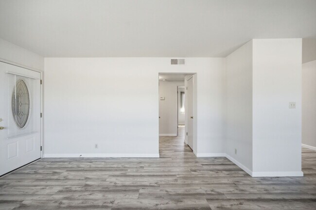 Building Photo - 418 Whitehall Rd