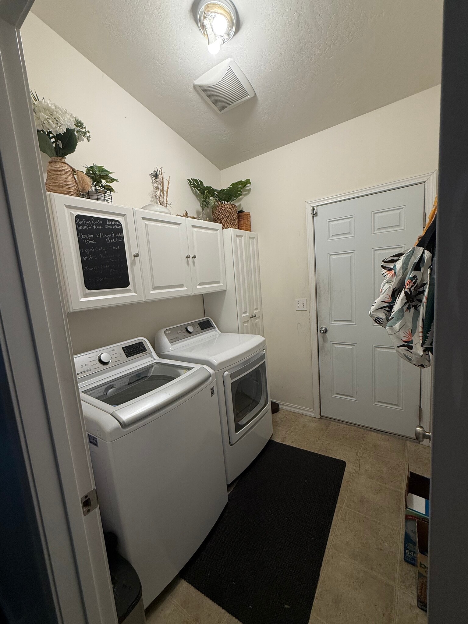 Laundry room - 420 S Penn Pl