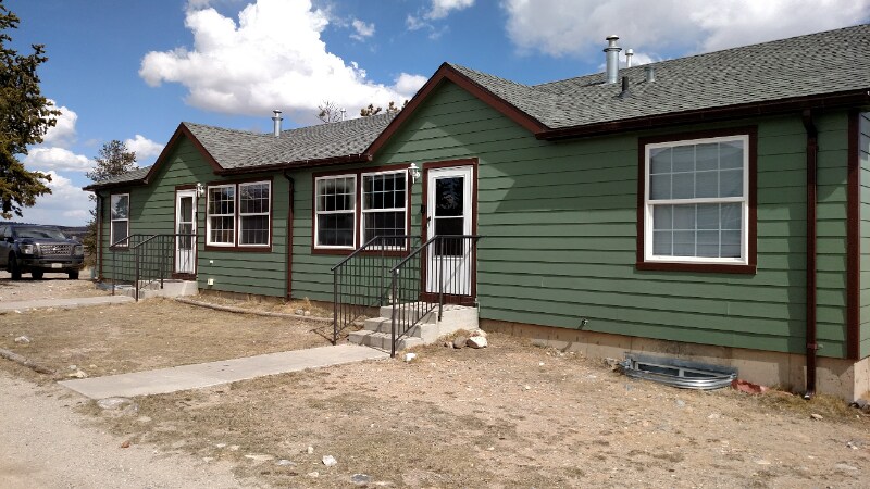 Primary Photo - 715 Clark St