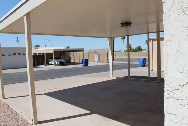 Building Photo - Awesome Mesa Location! Recker and Brown