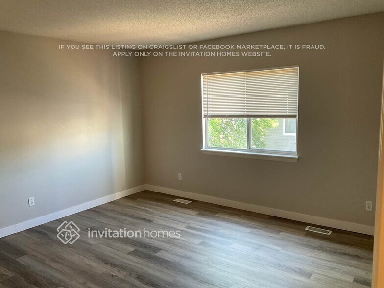 Building Photo - 5822 W 114th Pl