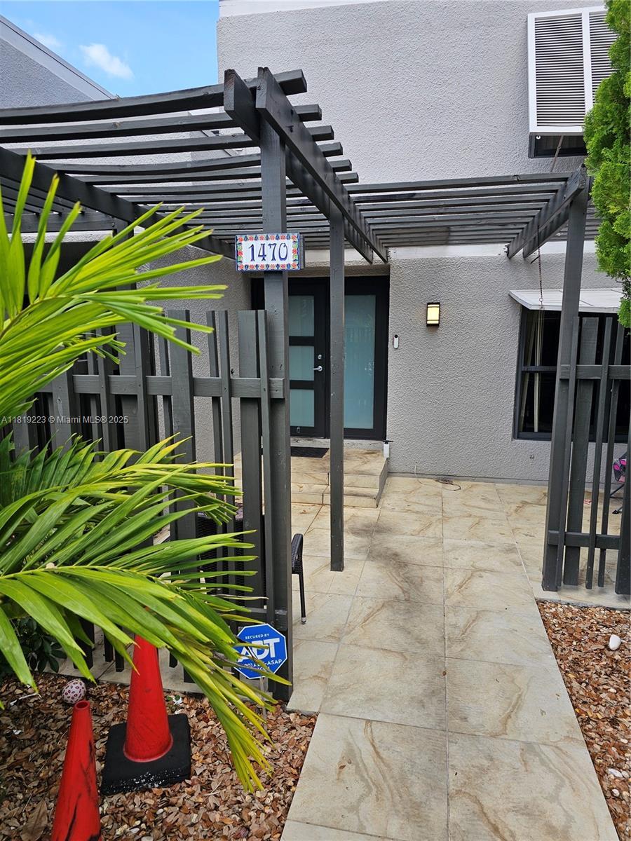 Building Photo - 1470 NW 113th Ave