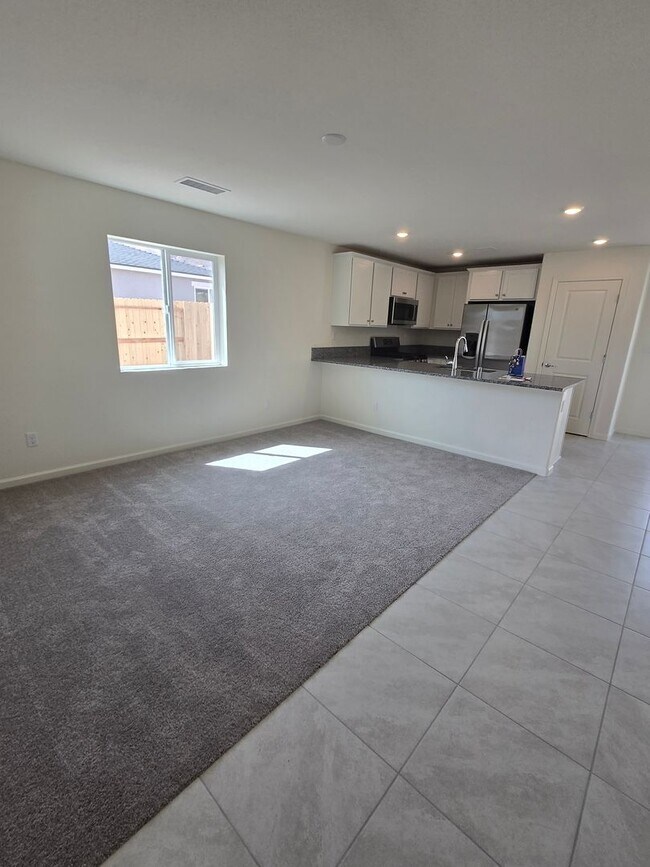 Building Photo - New home ready to rent in Dayton, $2350 per month
