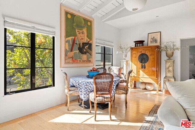 Building Photo - 723 Euclid St