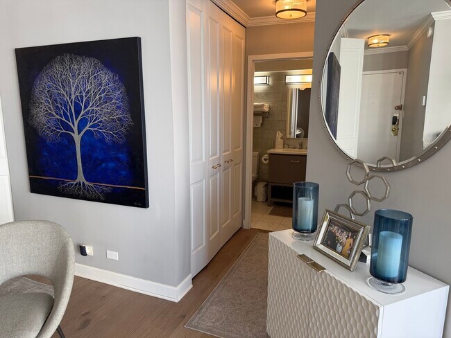 Building Photo - 1313 N Ritchie Ct