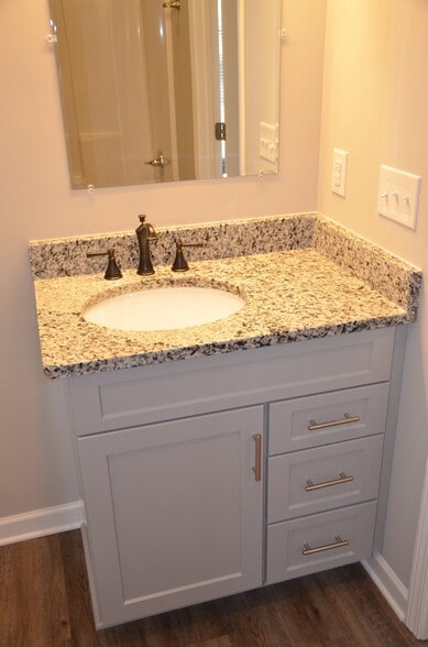 Building Photo - 2265 9th Ave Pl NE