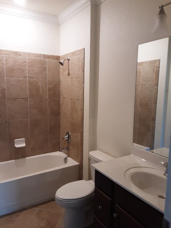 Building Photo - 1611 Parnell Ct