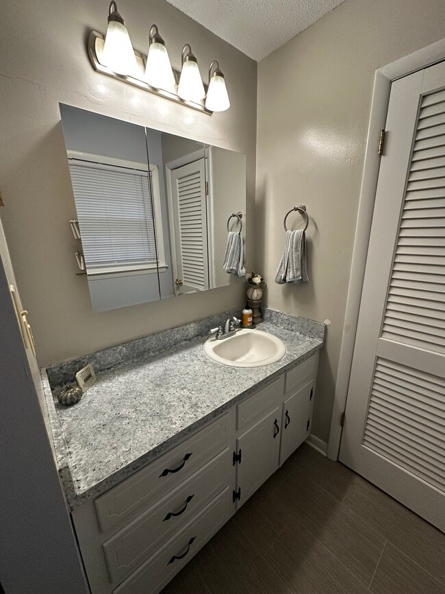 Building Photo - 4654 US-70