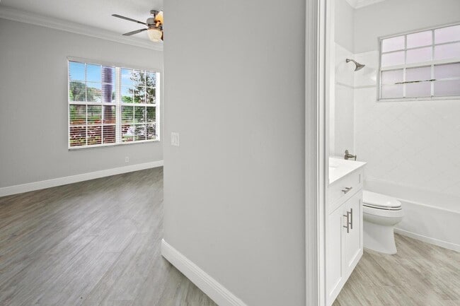 Building Photo - 9845 Cobblestone Creek Dr