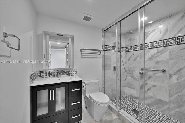 Building Photo - 350 Poinciana Island Dr